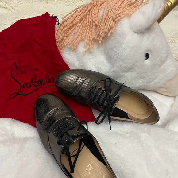 Christian Louboutin size 38 lace up oxfords metallic embossed leather - Picture 16 of 16